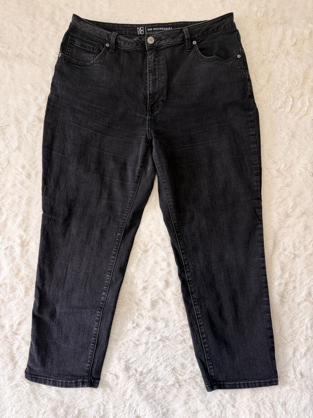 No Boundaries Black High Rise Ankle Straight Jeans Womens Size 17 Stretch Denim